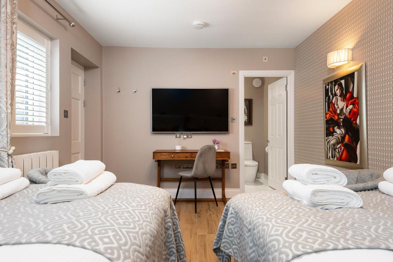 Windsorian Experience Apartment Bagian luar foto